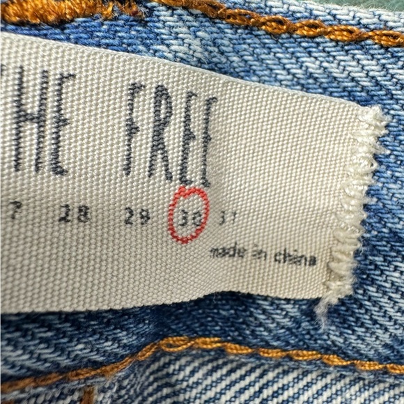 Free People We The Free Jean Skirt Relaxed Destroyed Light Denim Cotton Size 30 - Picture 13 of 16